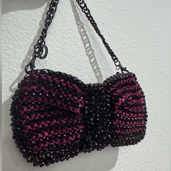 Braided Bow Wristlet Clutch in Pink and Black - Picture 3 of 4